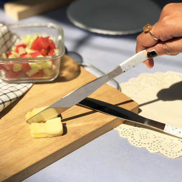 Butter Knife - Dots - White - Set Of 2 Butter Knife - Dots - White - Set Of 2